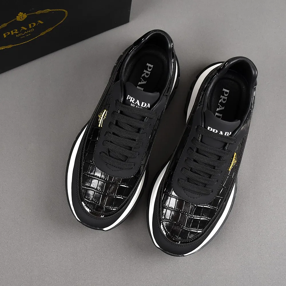 PP440👟👟👟[PRADA-Prada] boutique series. The upper is made of first-layer cowhide, sheepskin lining, and an ultra-light soft elastic PU outsole. Men's size 38-44 (45 custom-made) (just choose according to your usual wearing size).